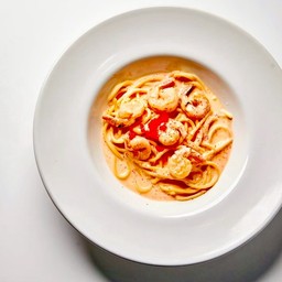 สปาเก็ตตี้ครีมซอสกุ้ง