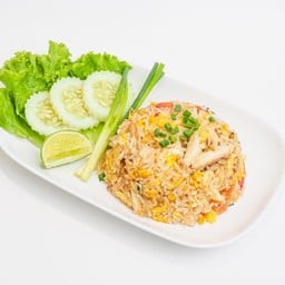 ข้าวผัดเนื้อปูก้อนจานเล็ก