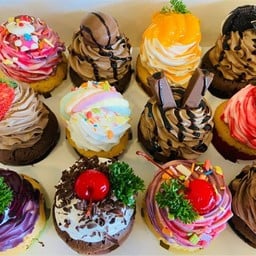 คัพเค้กรวม 12 ชิ้น