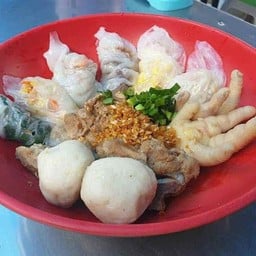 ก๋วยเตี๋ยวปากหม้อคอกระเช้า ศรีราชา