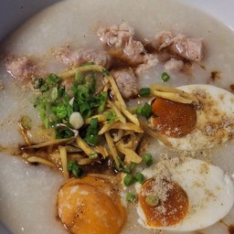 หมูกะโจ๊กกะไข่ลวกไข่เค็ม