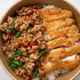 ข้าวกะเพราหมูสับ+ไก่กรอบ