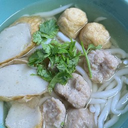 เกี๊ยมอี๋หมูเด้ง