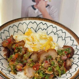 ข้าวหมูสามชั้นลุยสวน