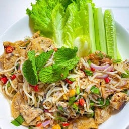 ยำขนมจีน by ครัวใบเพรา