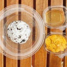 แถมฟรี น้ำผึ้ง,คอนเฟล็กซ์