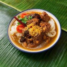 ขนมจีนน้ำเงี้ยว