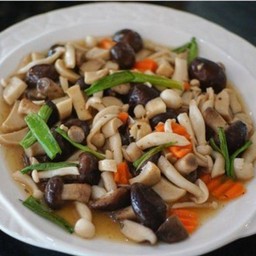 ผัดเห็ดรวมน้ำมันหอย