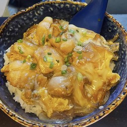 ข้าวหน้าไก่แม่ลูก