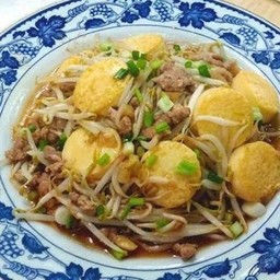 ผัดถั่วงอกเต้าหู้หมูสับ