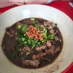 ก๋วยเตี๋ยวเรือ8เซียน ห้าแยกโคกมะตูม