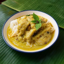 ขนมจีนแกงเขียวหวานปลากราย