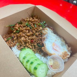 กะเพราถาดหมูสับ Size Mแถมไข่ดาว1ฟอง