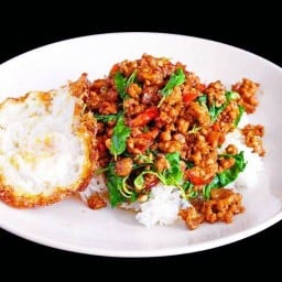 โคตรกะเพรานรกแตก (อาหารตามสั่ง)