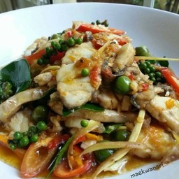 ปลากะพงผัดฉ่า