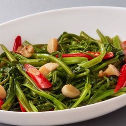 ผัดผักบุ้งไฟแดง