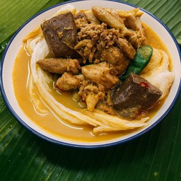 ขนมจีนน้ำยาเครื่องในไก่