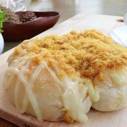 ขนมปังหมูหยองมายองเนส