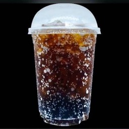 โค้กใส่น้ำแข็ง