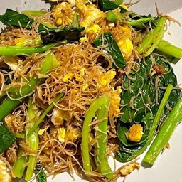 เส้นหมี่ผัดซีอิ๊ว