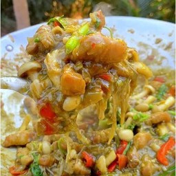 หมกเห็ดรวมใส่หมูสามชั้น