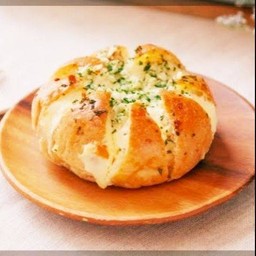 ขนมปังกระเทียมครีมชีส