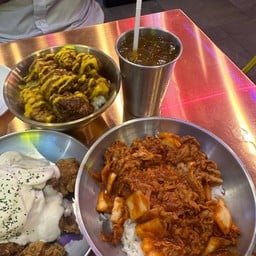 ลาบสุรินทร์ ป้าเตี้ย ซอย37 -