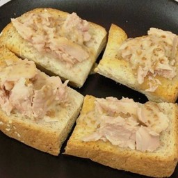 ขนมปังทูน่ามายองเนส