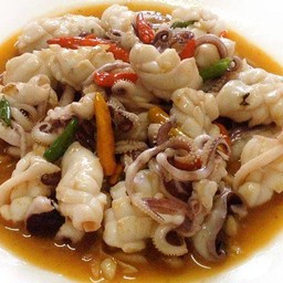 หมึกผัดพริกขี้หนู