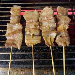 สามชั้นย่าง