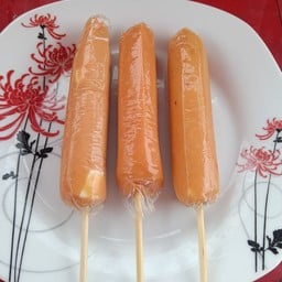 ใส้กรอกรมควันหนังกรอบ3ชิ้น28