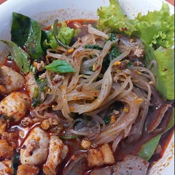 ก๋วยเตี๋ยวหมูต้มยำน้ำตก