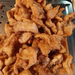 หมูทอด คุณเดือน