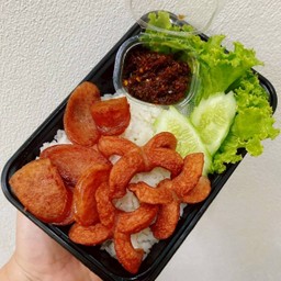 ข้าวน้ำพริกเผาไข่เค็ม