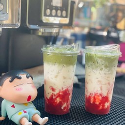 มัทฉะ นมสด สตอว์เบอรี่