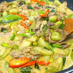 แกงเขียวหวานเนื้อแถมขนมจีน