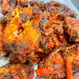 ข้าวราดแกง ยอดนิยม แปดริ้ว