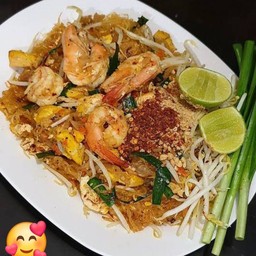 ผัดไทยวุ้นเส้นกุ้งสด