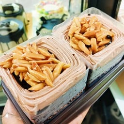 เลเยอร์ หน้านิ่ม อัลมอนด์