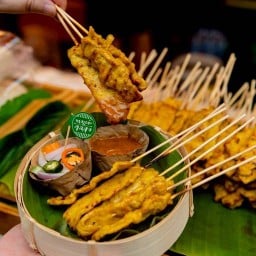 หมูสะเต๊ะคุณลุง👨🏻