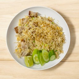 ข้าวผัดหมูกรอบ