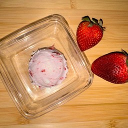 กรีกโยเกิร์ต รสสตอเบอร์รี่ 1 สกู๊ป (60g.)