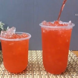 ส ต อ เ บ อ รี่ โ ซ ด า