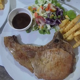 สเต็กเด็กแนว  หลังวัดเตาถ่าน(สัตหีบสุขุมวิท 23)