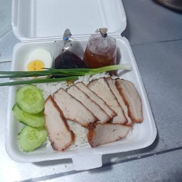 ข้าวหมูแดง