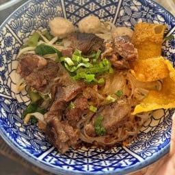 บีบี ก๋วยเตี๋ยวฮาลาล