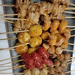 ล้านเล่าลูกชิ้น หม่าล่าคาเฟ่