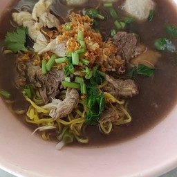 กินเตี๋ยวกะเฮียเพชร สาขา2