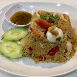 ข้าวผัดต้มยำทะเล