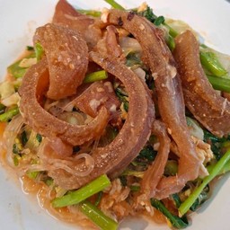 สุกี้แห้งหมึกกรอบ